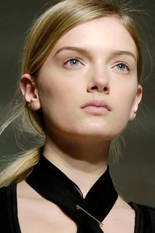 Look 16